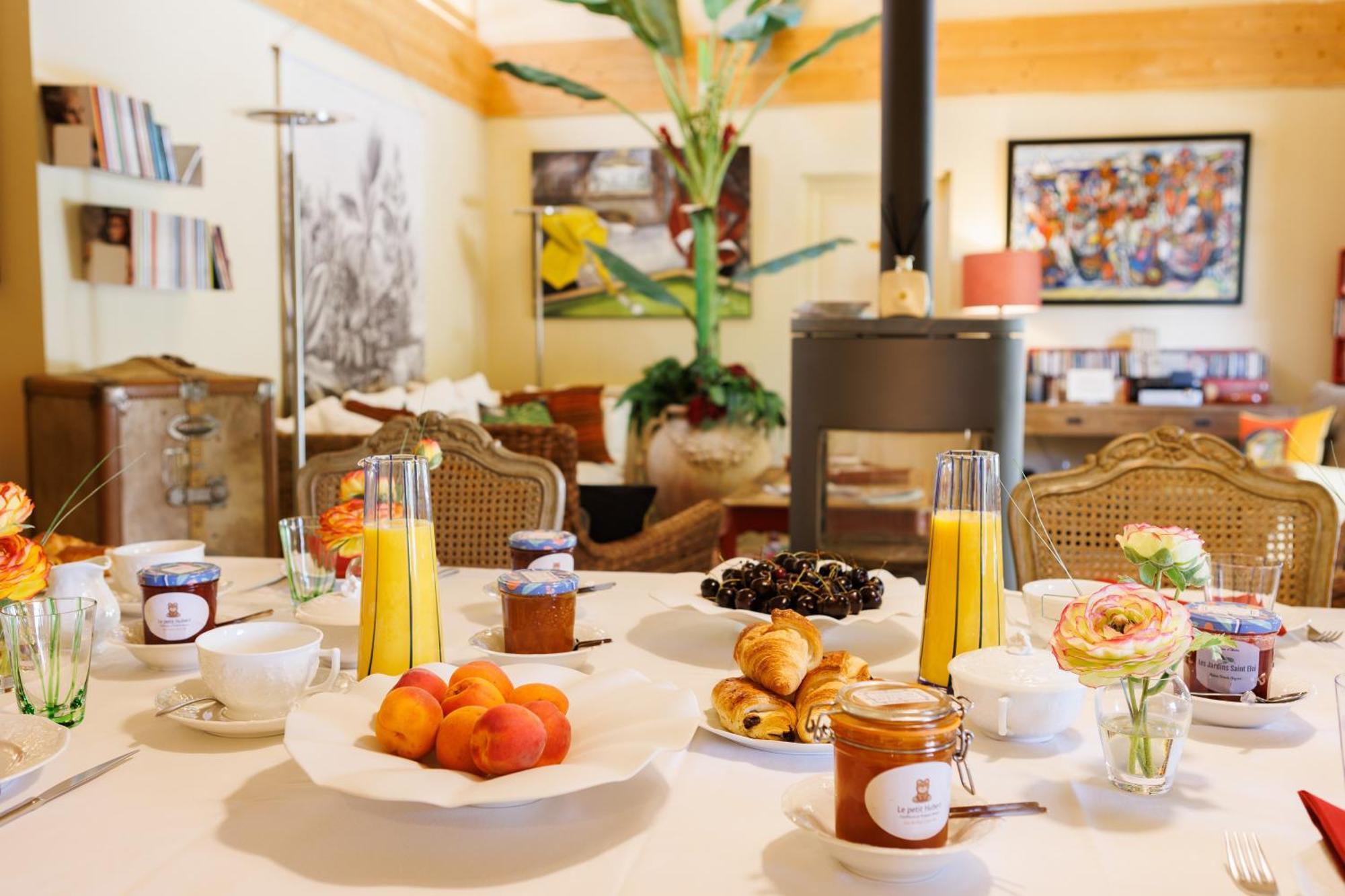 Maison D'Hotes Les Jardins Saint Eloi Le Lonzac Dış mekan fotoğraf