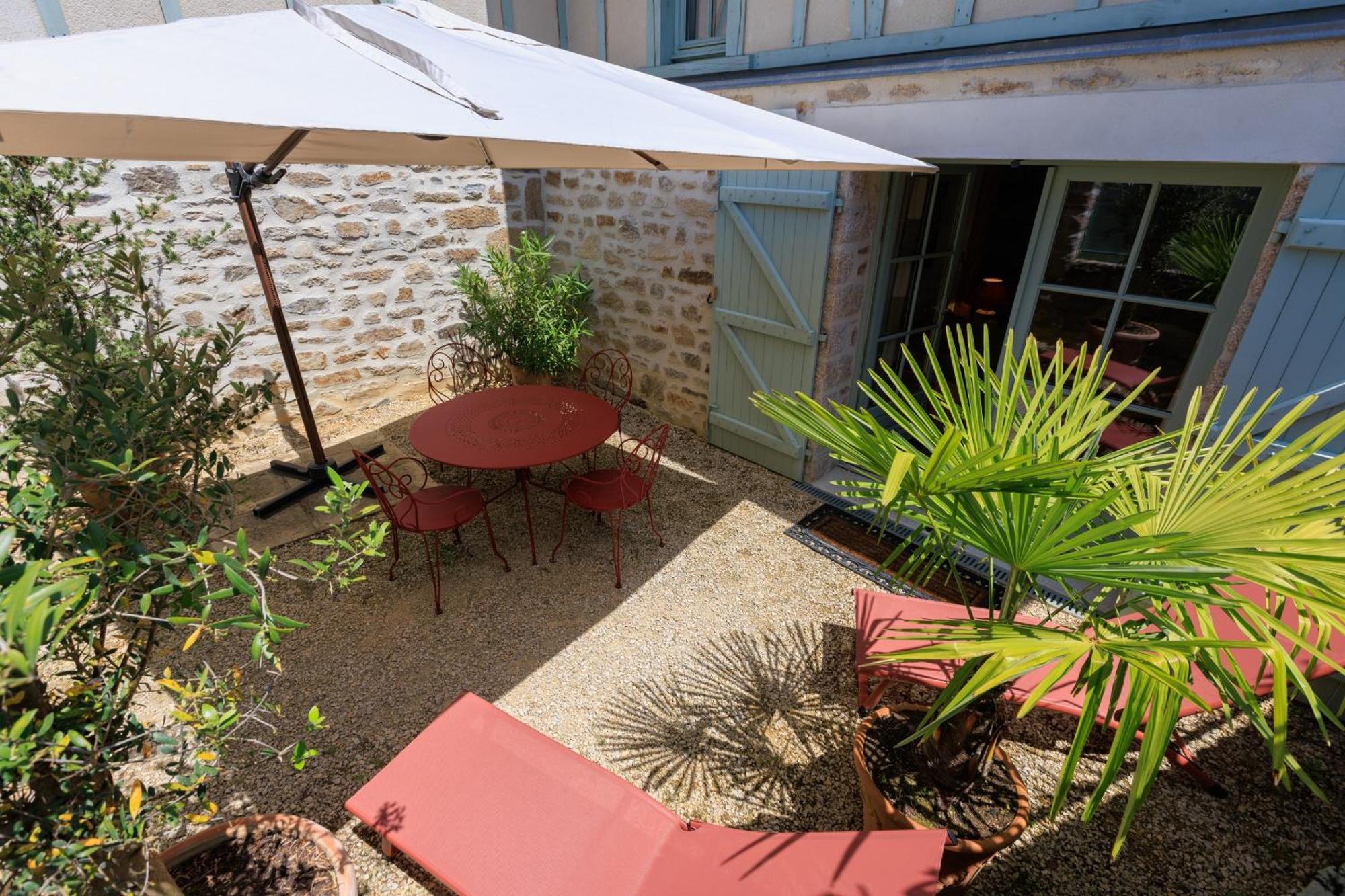 Maison D'Hotes Les Jardins Saint Eloi Le Lonzac Dış mekan fotoğraf